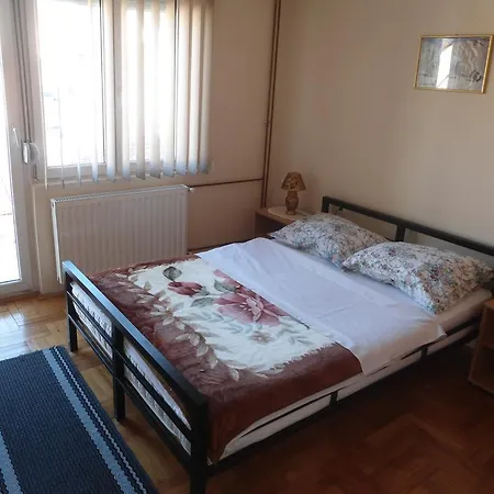 Πανσιόν Prenociste Ankica 3*