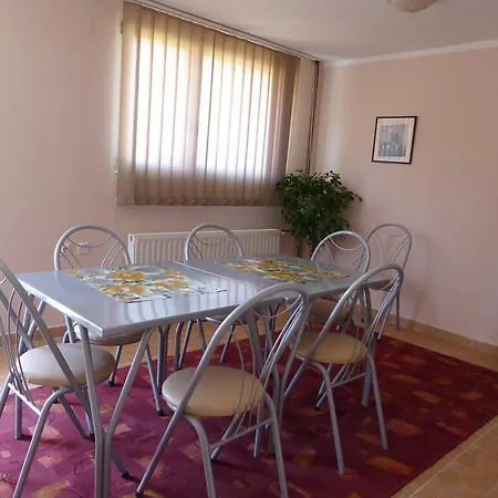 Πανσιόν Prenociste Ankica